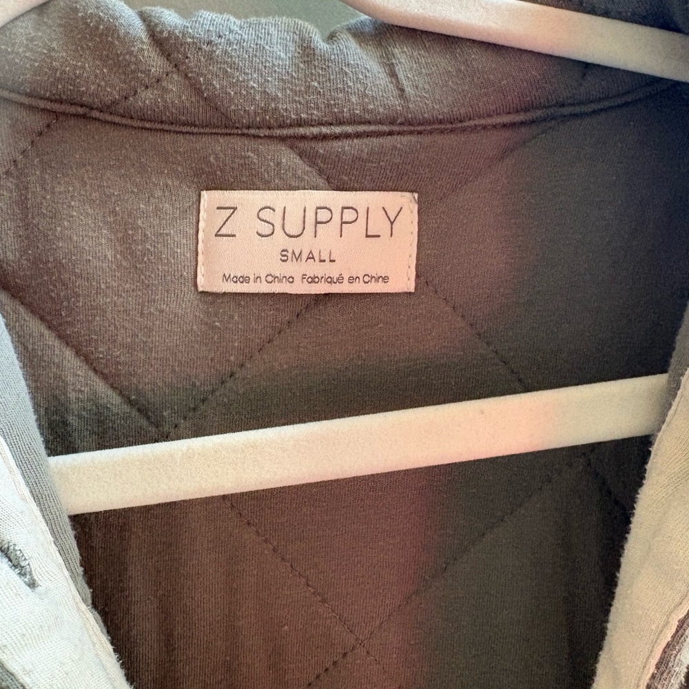 Z Supply Quilted Maya Jacket in Olive - Picture 3 of 4